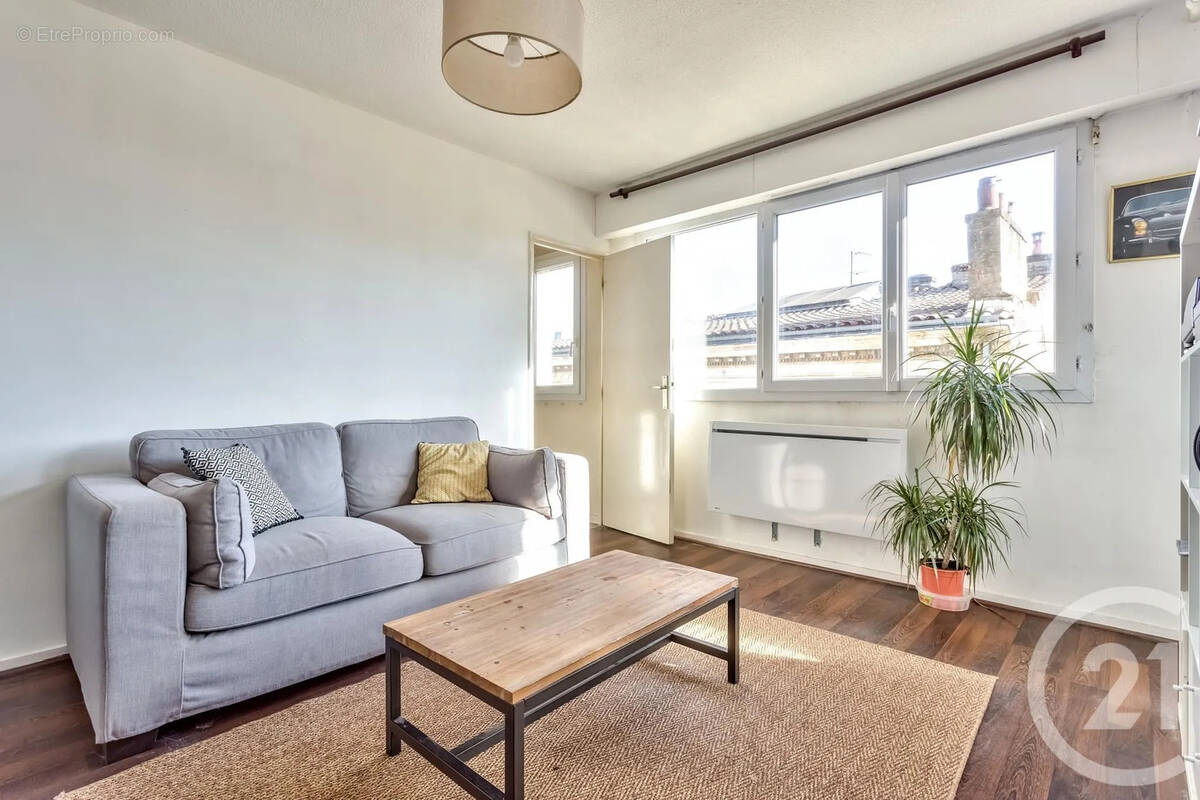 Appartement à BORDEAUX
