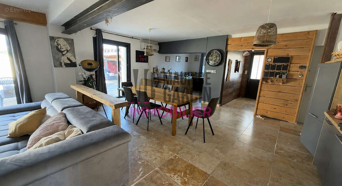 Maison à SORGUES