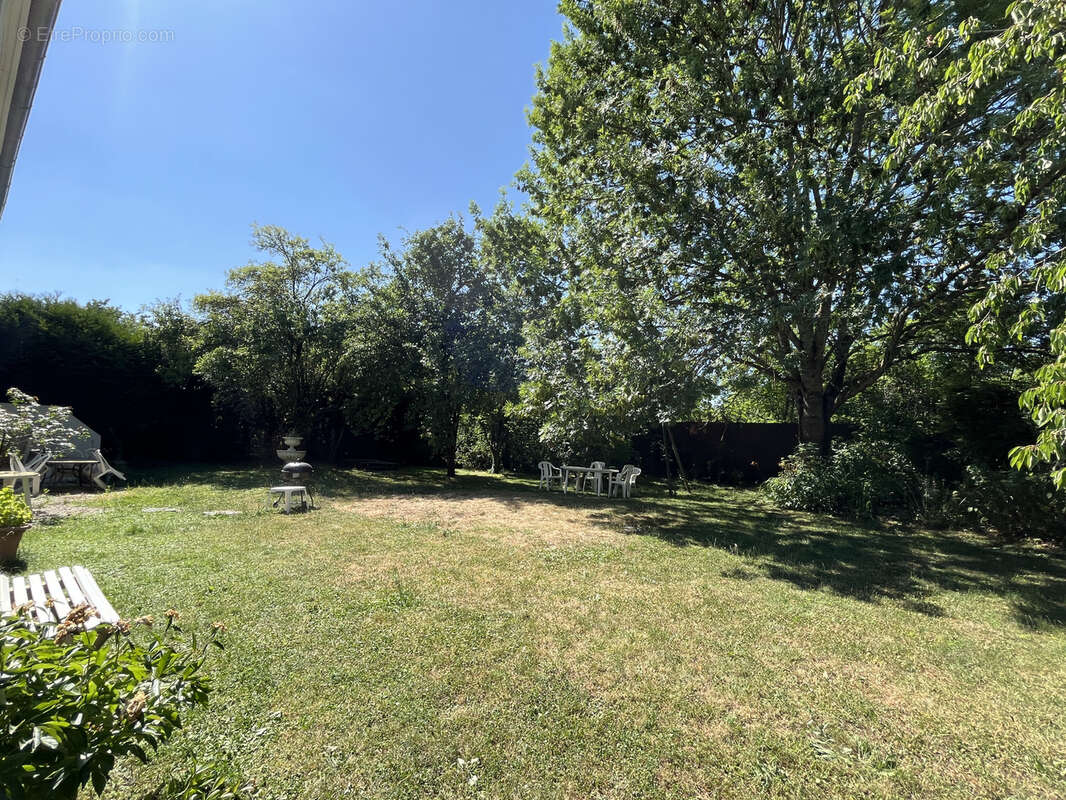 Maison à LA CHAPELLE-LA-REINE