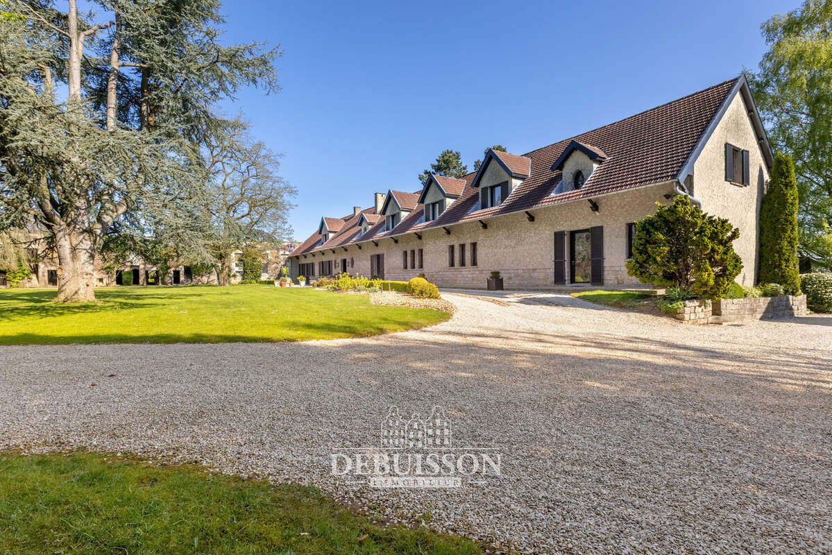 Maison à MONT-SAINT-ELOI