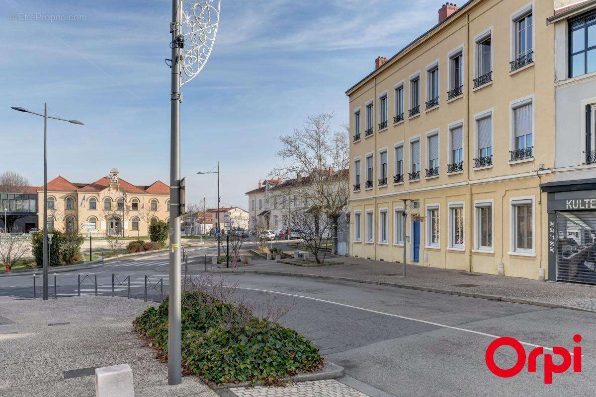Appartement à SATHONAY-CAMP