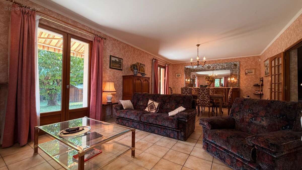 Maison à CLAIRVAUX-D'AVEYRON
