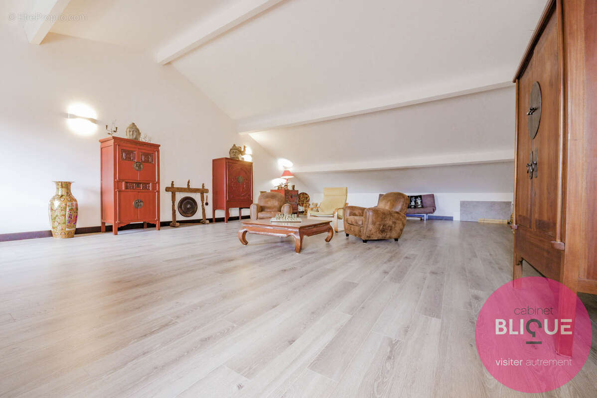 Maison à LAY-SAINT-CHRISTOPHE