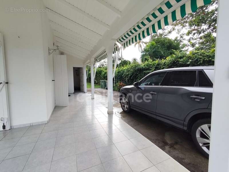 Maison à SAINTE-ROSE