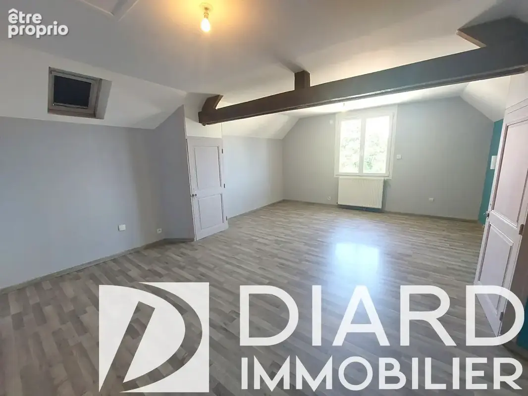 Maison 126 m² - Double garage + hangar - photo 1