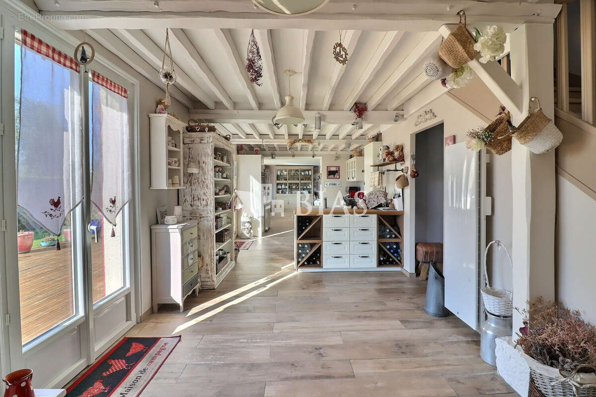 Maison à EQUEMAUVILLE