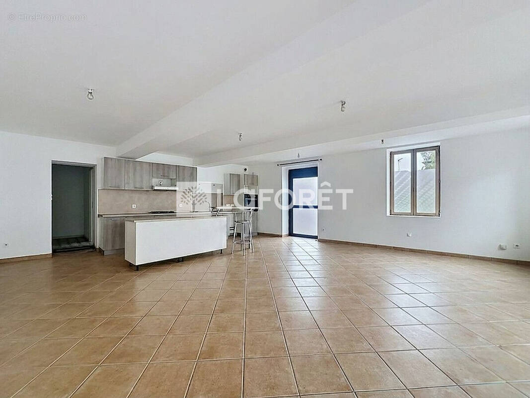 Appartement à CHANEINS