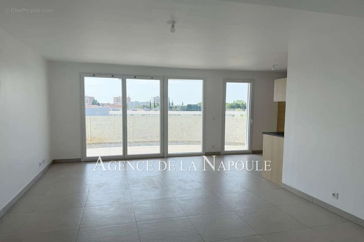 Appartement à MANDELIEU-LA-NAPOULE