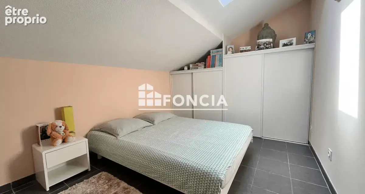 Appartement T4 de 63 m² avec 3 chambres – Dernier étage – Vendu meublé – Proche plages - photo 5