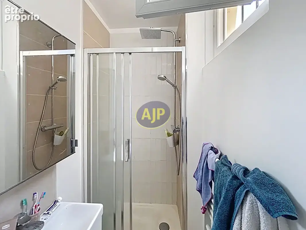 PARIS 75015 : Appartement trois pièces - photo 8