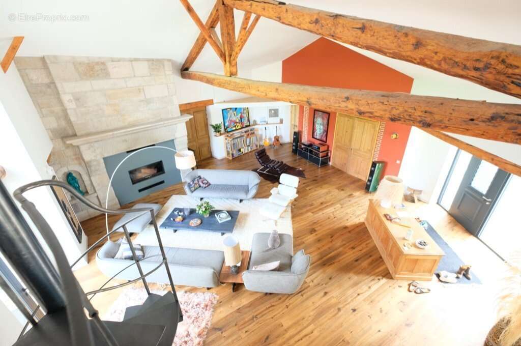 Maison à SAINT-JUST-SAINT-RAMBERT