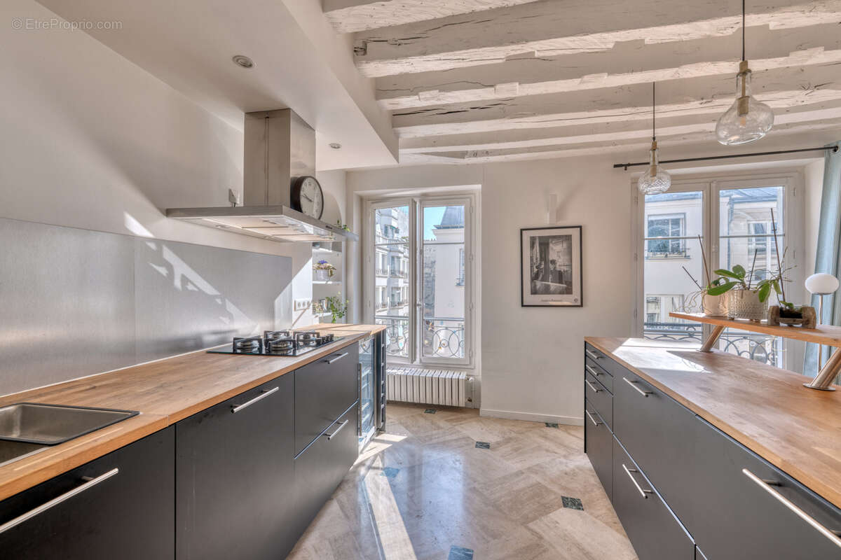 Appartement à PARIS-2E