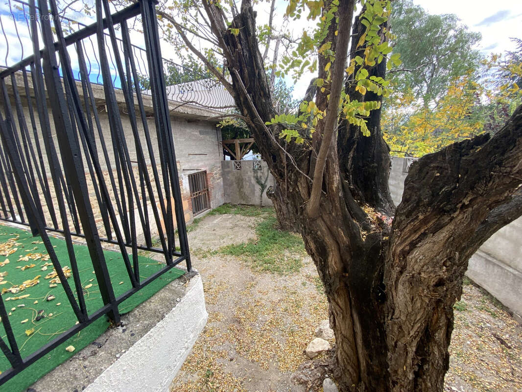 Maison à SAINT-JEAN-LASSEILLE