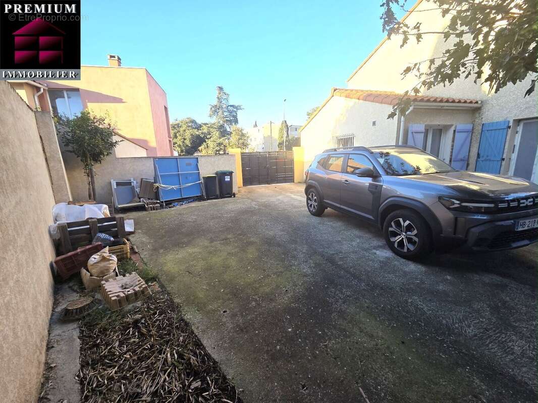 Maison à SAINT-ESTEVE