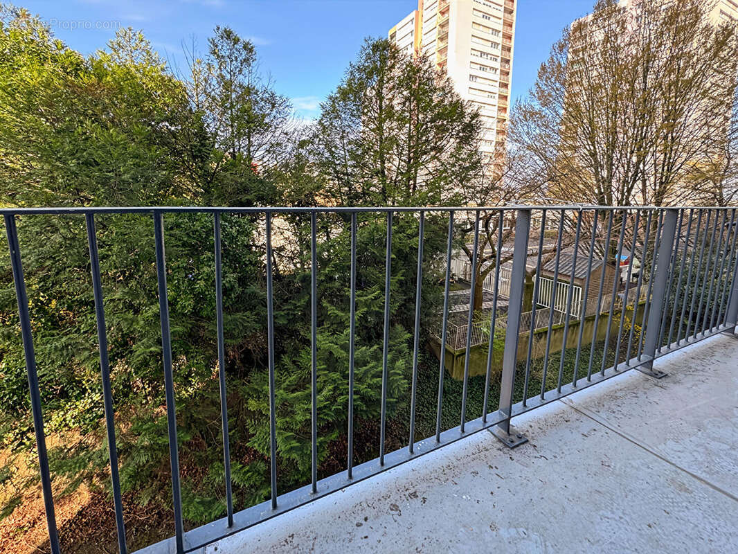 Appartement à ROSNY-SOUS-BOIS