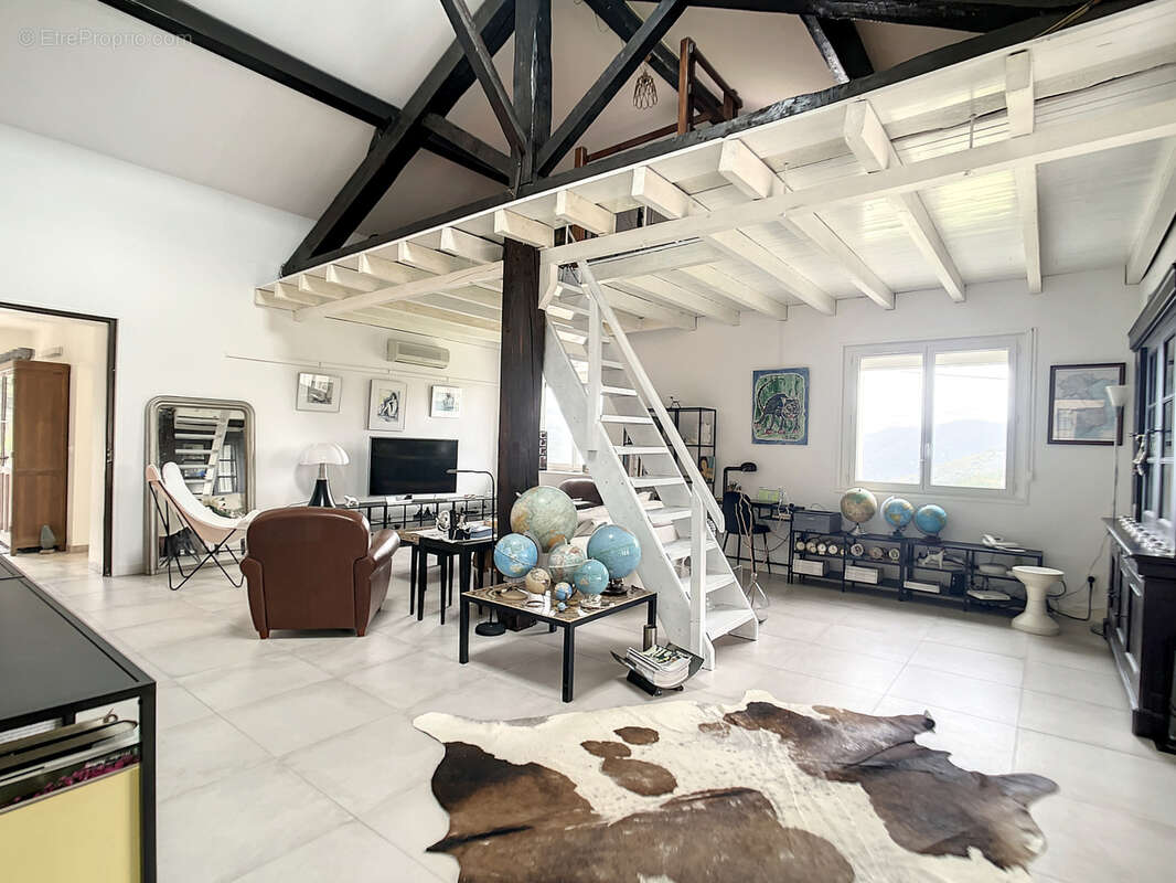 Maison à LA LIVINIERE