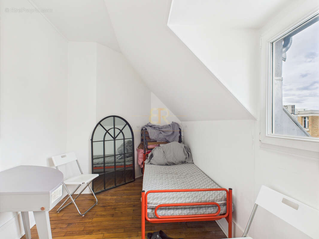 Appartement à PARIS-7E