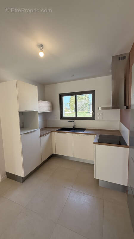 Maison à SALIGNAC-EYVIGUES