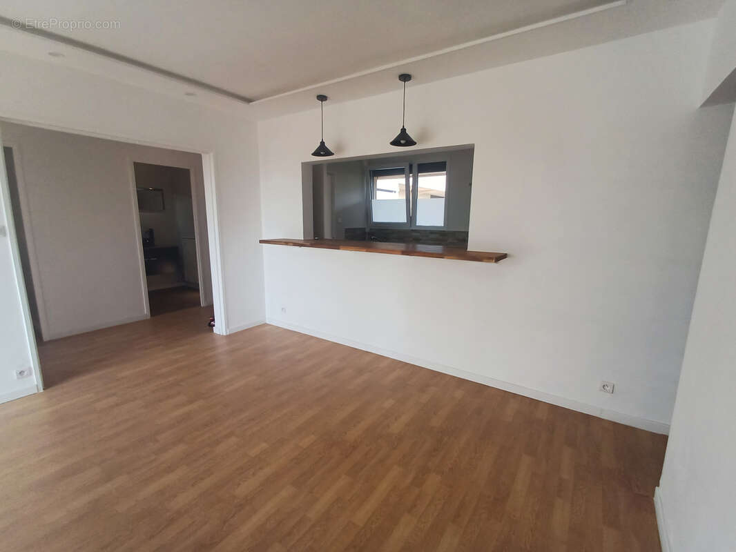 Appartement à LA VALETTE-DU-VAR