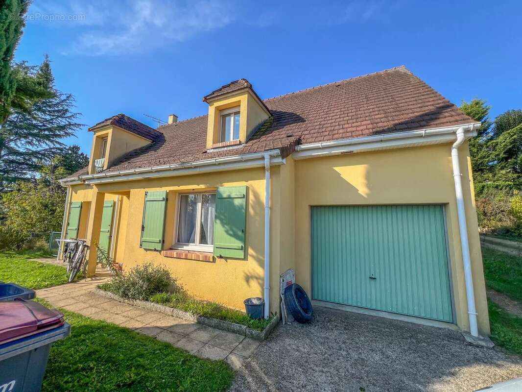 Maison à SAINT-REMY-LES-CHEVREUSE