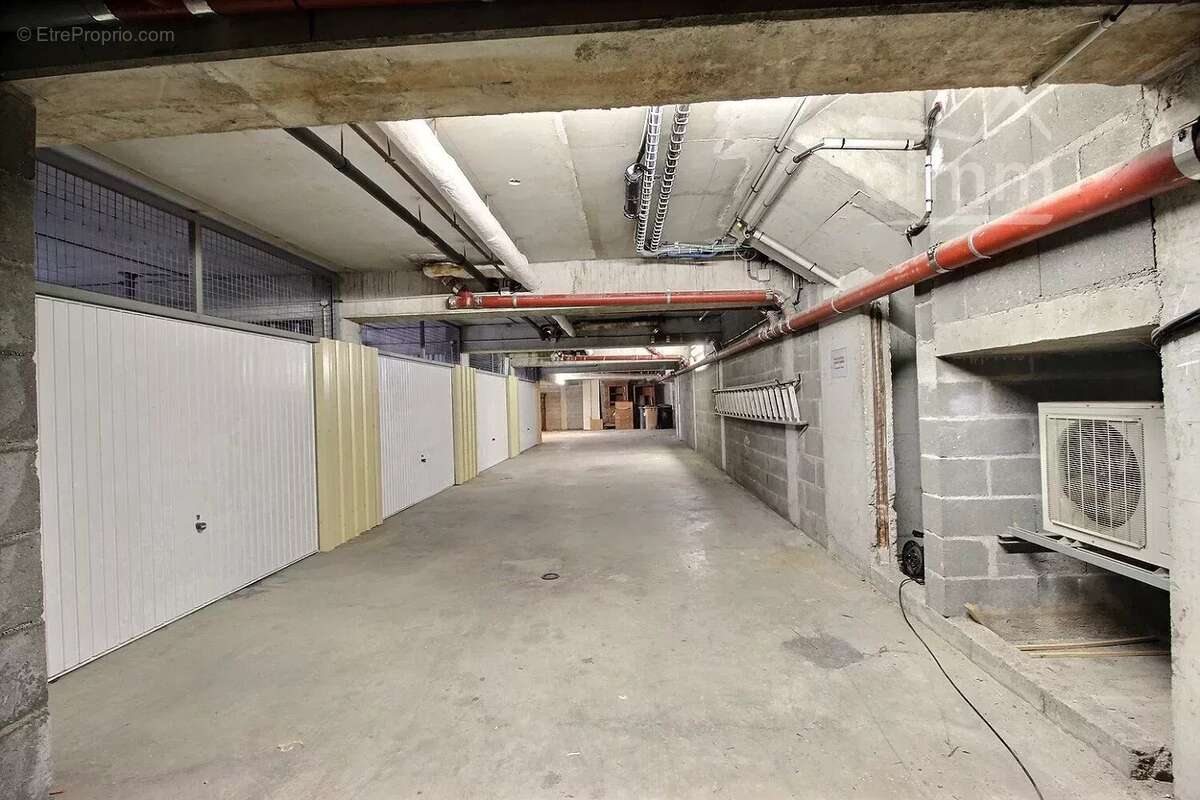 Commerce à JOUE-LES-TOURS