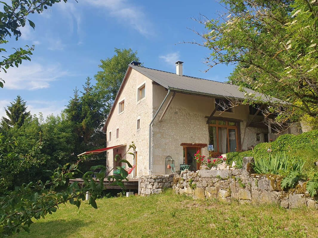 Maison à SUTRIEU