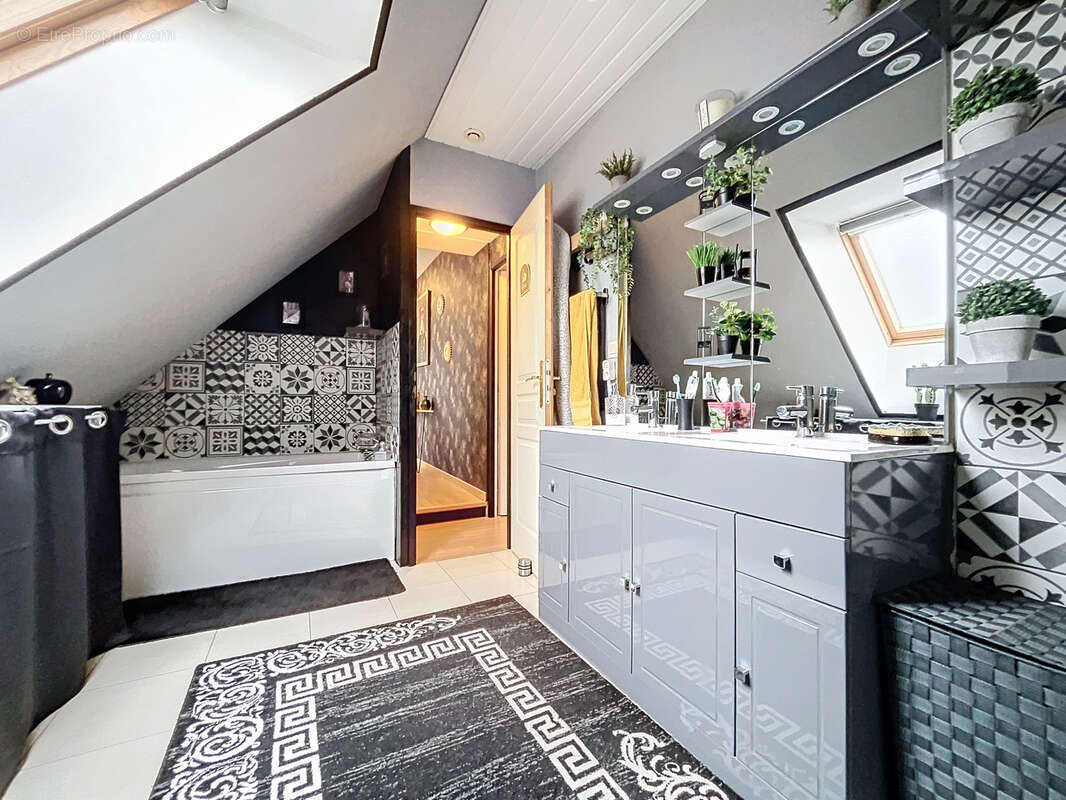 Maison à VILLERS-BOCAGE