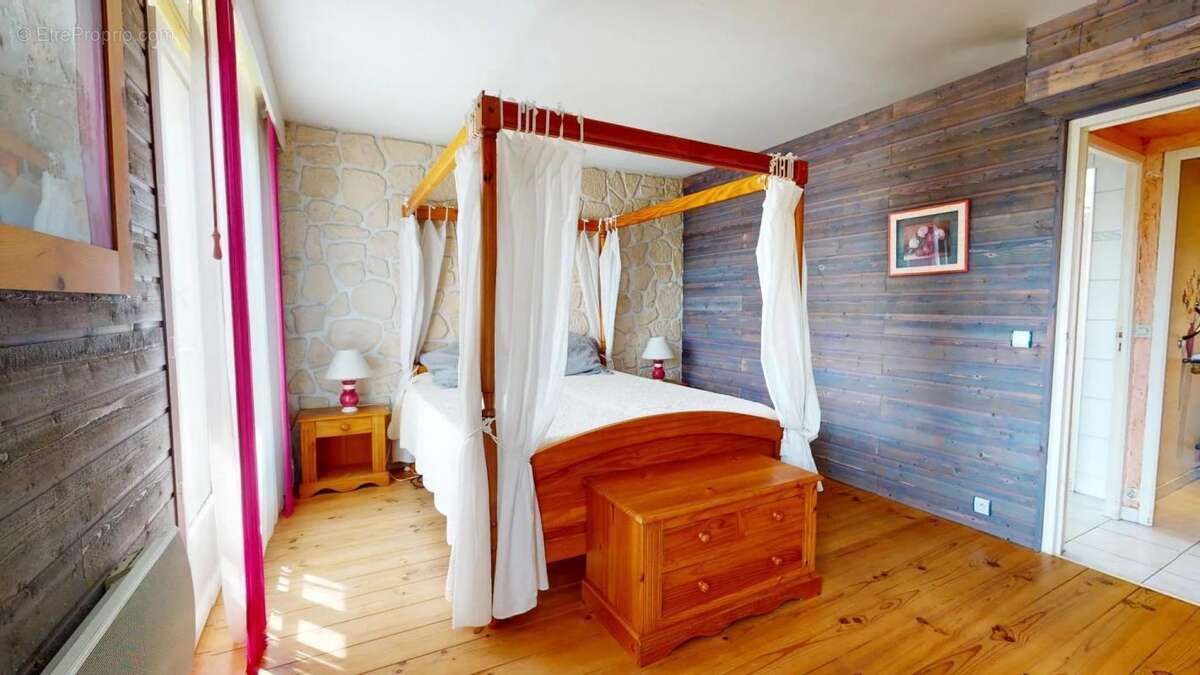 Maison à SIVRY-COURTRY