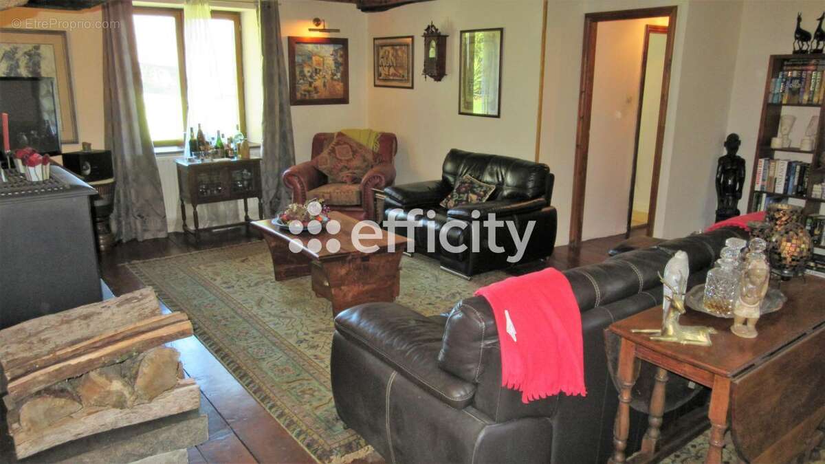 Maison à SAINT-SEVER-CALVADOS