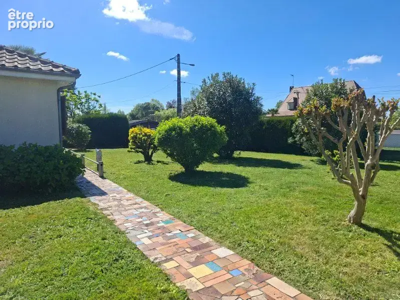 Potentiel exceptionnel : plain-pied 4 chambres sur 1260 m² - photo 17