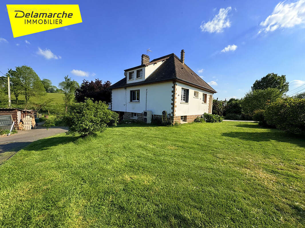 A VENDRE  AVRANCHES Maison avec Piscine au Val Saint Pere, 6 pièces et terrain de 2000 m² proche A84  entre Rennes et Caen - photo 16