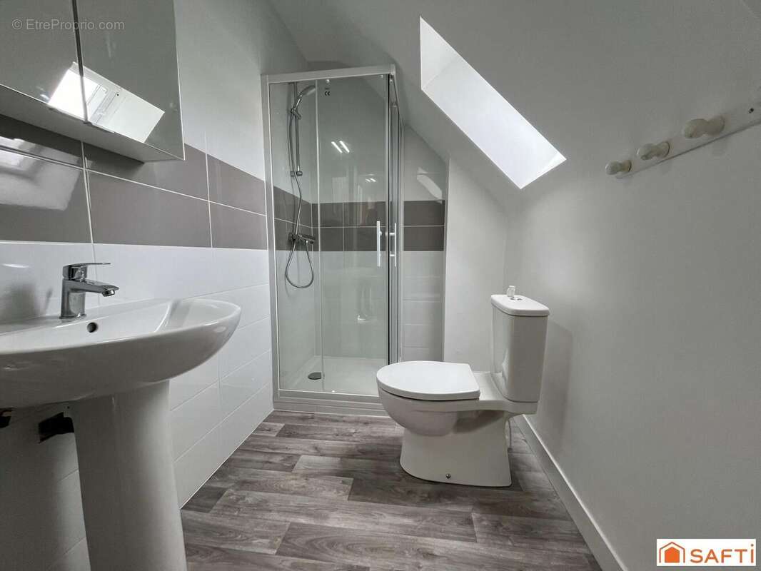 Photo 8 - Maison à CHATEAUNEUF-DU-FAOU