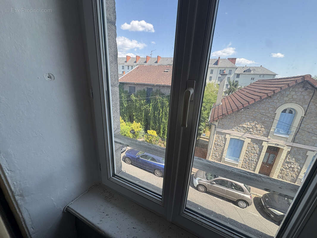 Appartement de Type 3 avec petit jardin rue de Rochechouart - photo 2