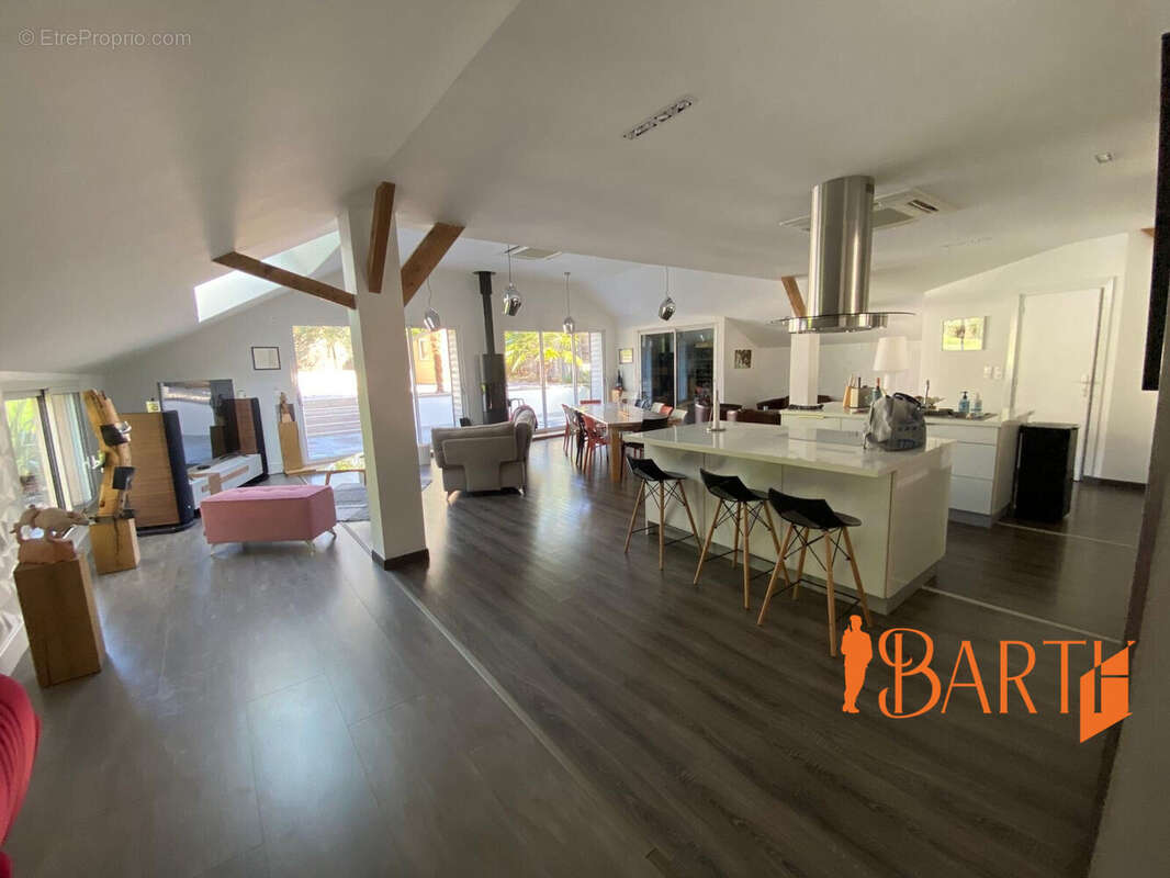 Maison à SAINT-GERMAIN-DU-PUY