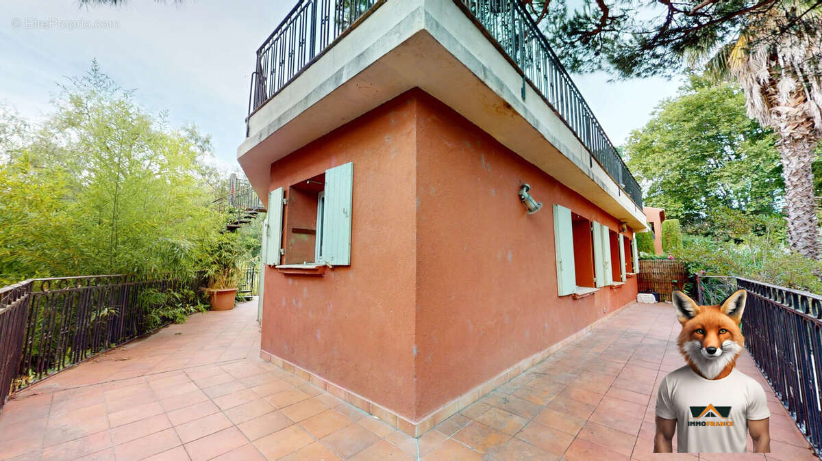 Appartement 140 m² à Cogolin  - photo 5