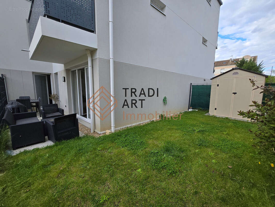 Appartement à SAINTE-GENEVIEVE-DES-BOIS