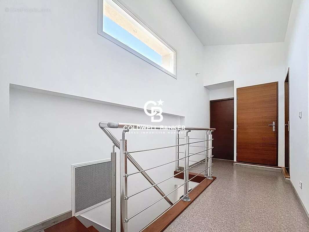 Maison à PUGET-SUR-ARGENS