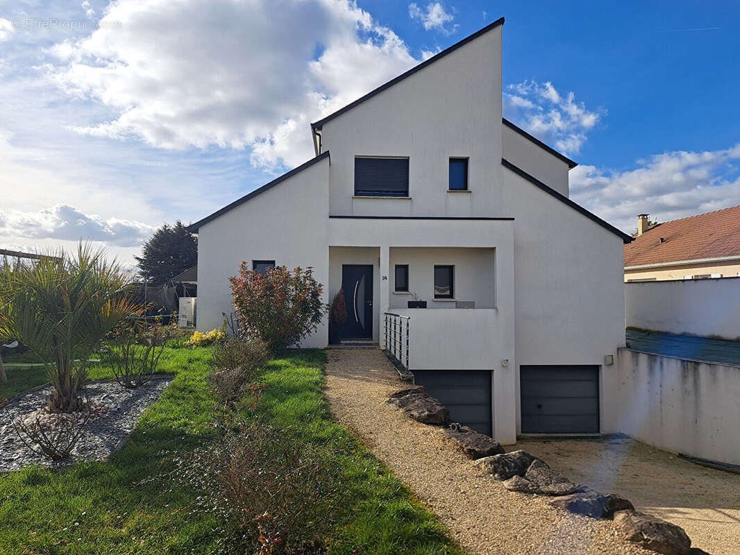 Autre à CHATELLERAULT