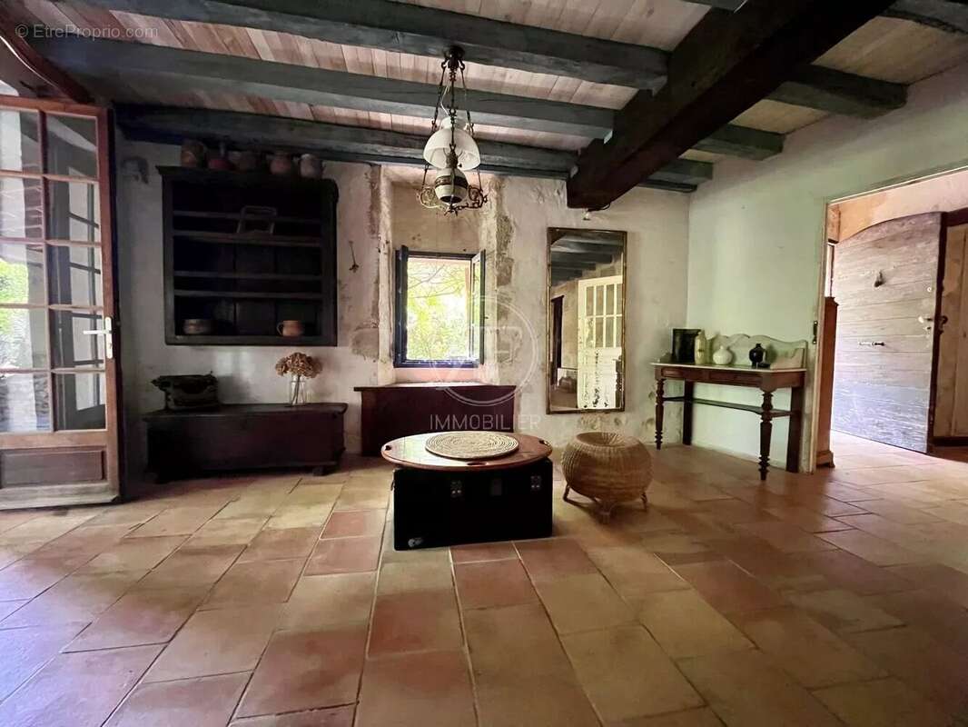 Maison à LA LANDE-DE-FRONSAC