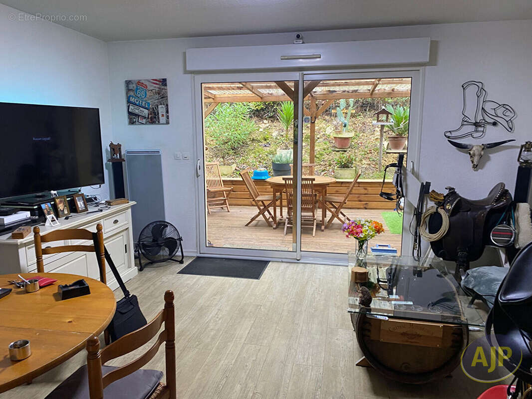 Maison à LESTIAC-SUR-GARONNE