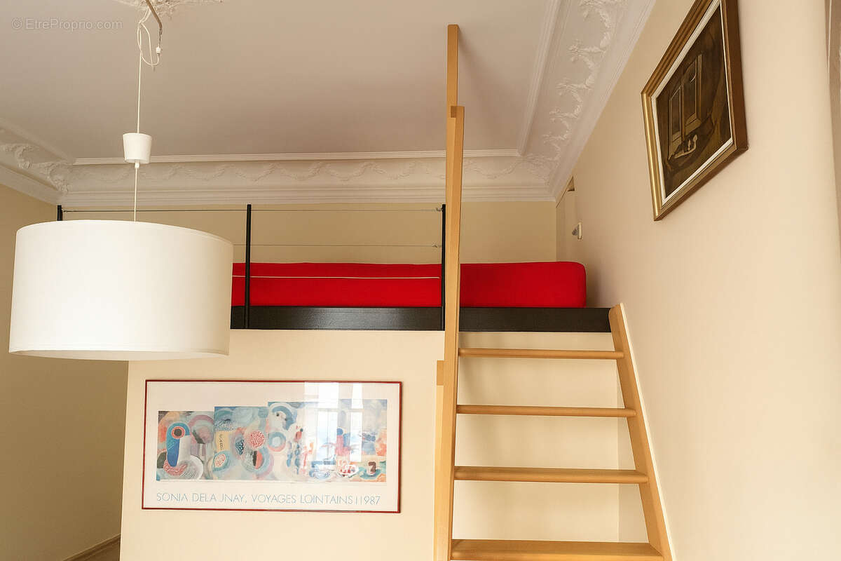 Appartement à PARIS-9E