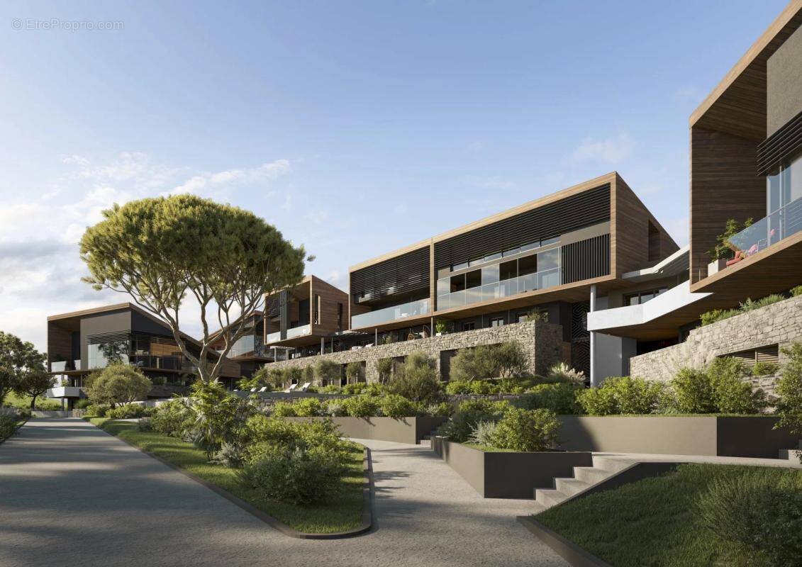 Appartement à CHATEAUNEUF-GRASSE