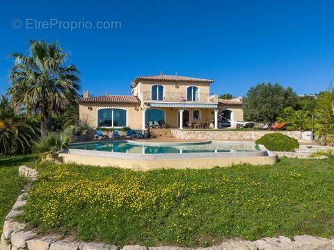 Maison à LES ADRETS-DE-L'ESTEREL