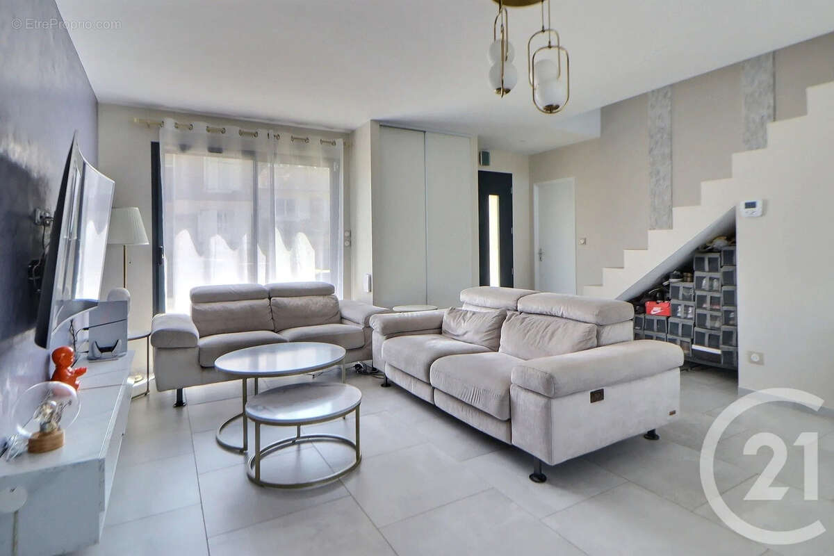 Maison 148 m² à Aulnay-Sous-Bois  - photo 3