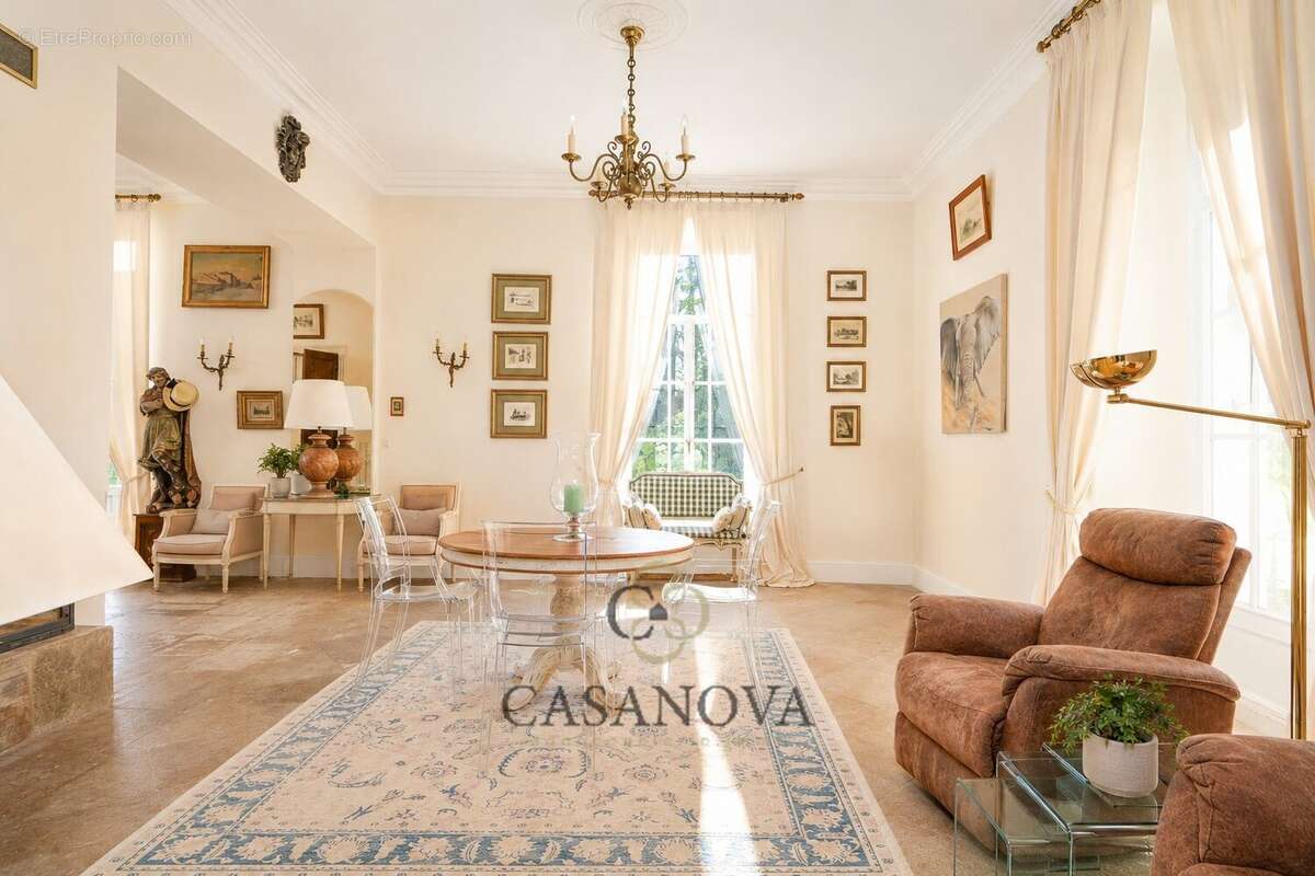 Maison à QUISSAC