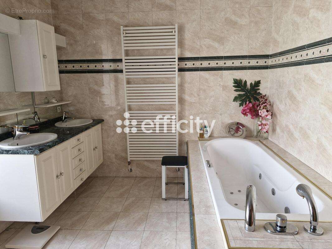 Maison à VENISSIEUX