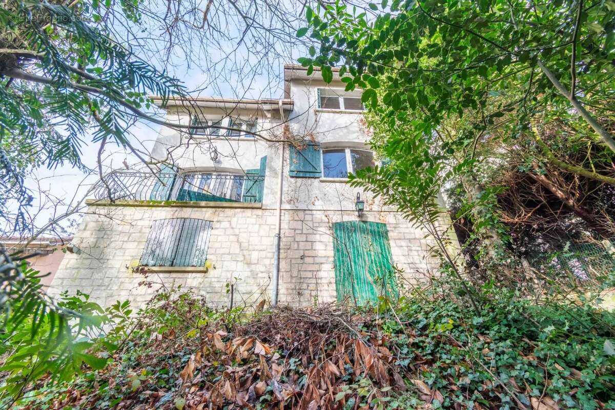 Maison à MONTMORENCY