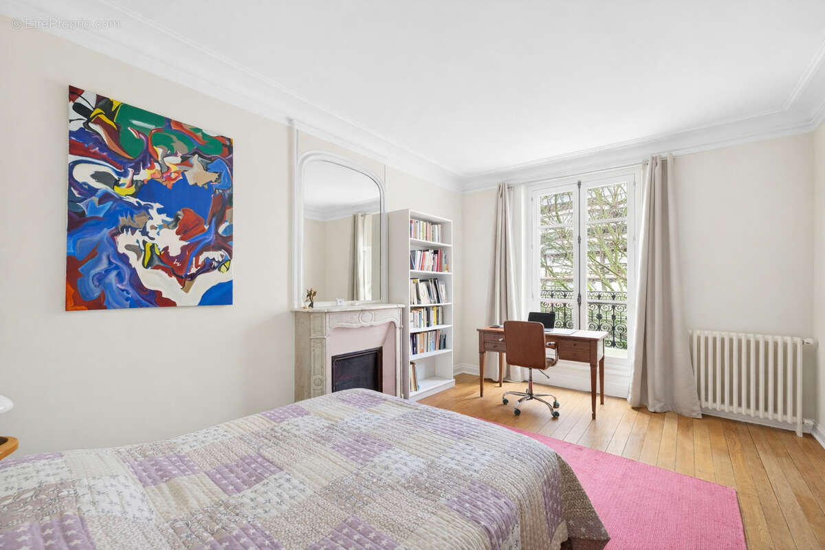 Appartement à PARIS-11E