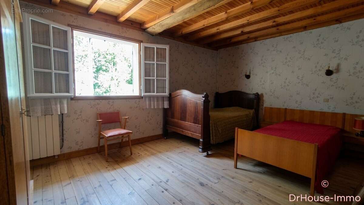 Maison 140 m² à Naujan-Et-Postiac  - photo 12