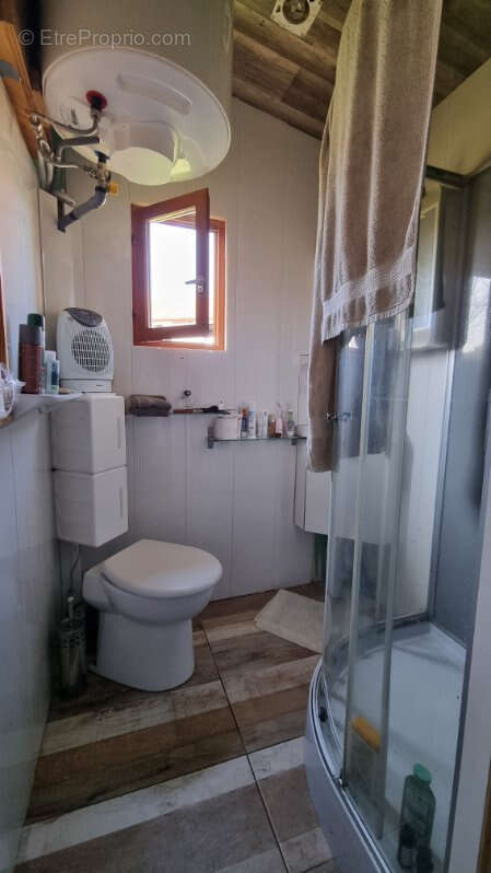 Maison à CHATEL-MONTAGNE